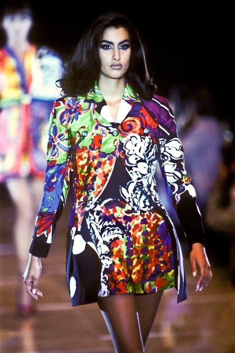 mark modello anni 90 per versace|gianni versace catwalk.